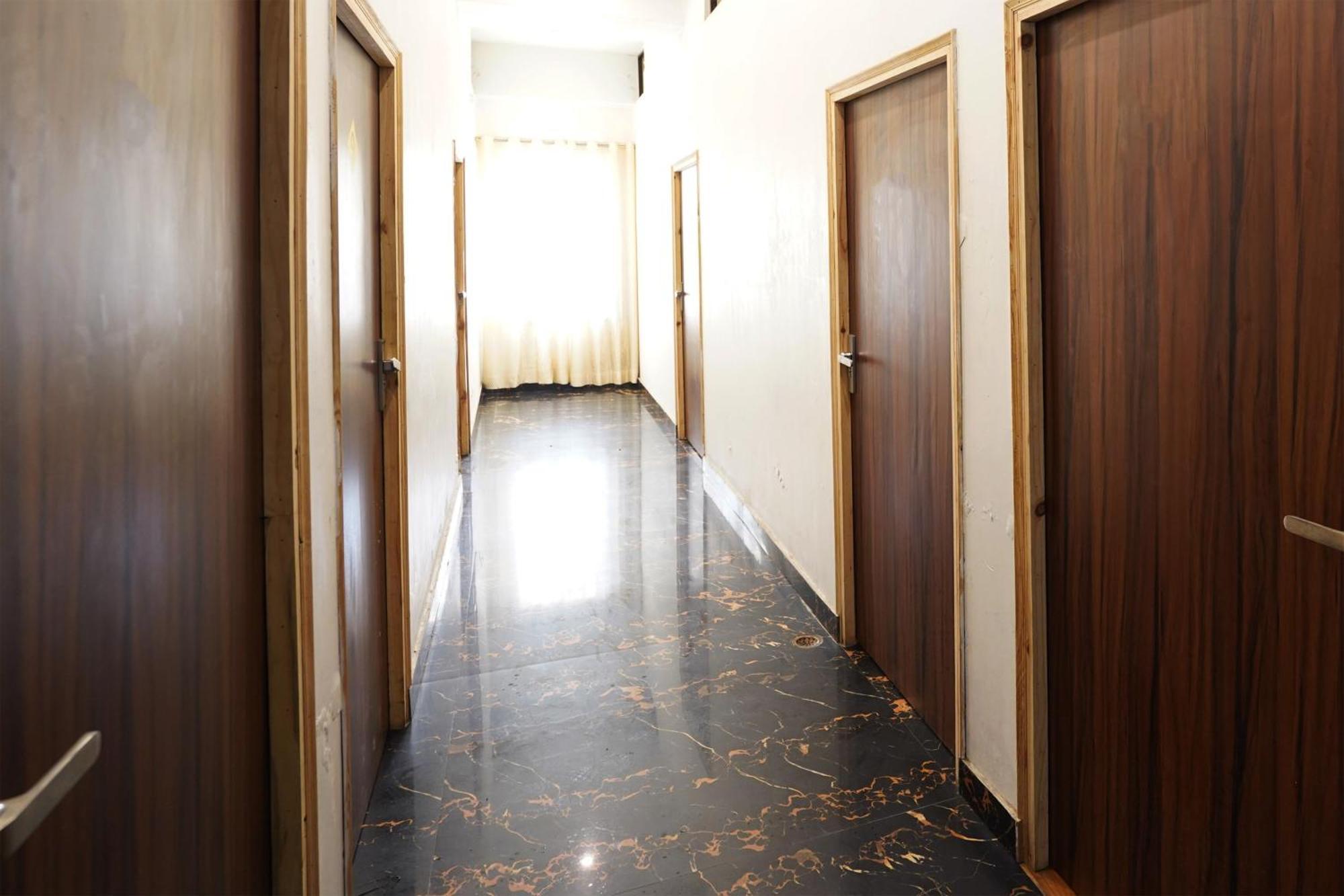Hotel O R G Farm House Meerut Luaran gambar